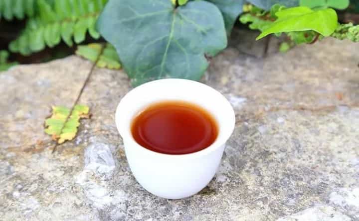 品鉴普洱茶的三大知识点：水性、喉韵和茶气