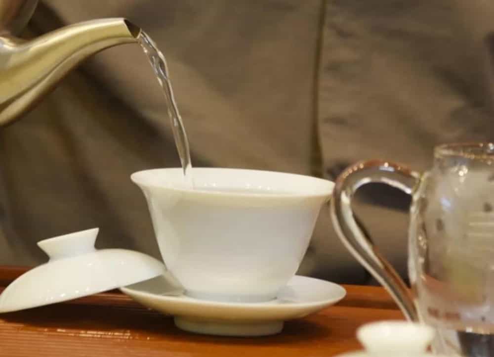 滇红茶的泡法水温