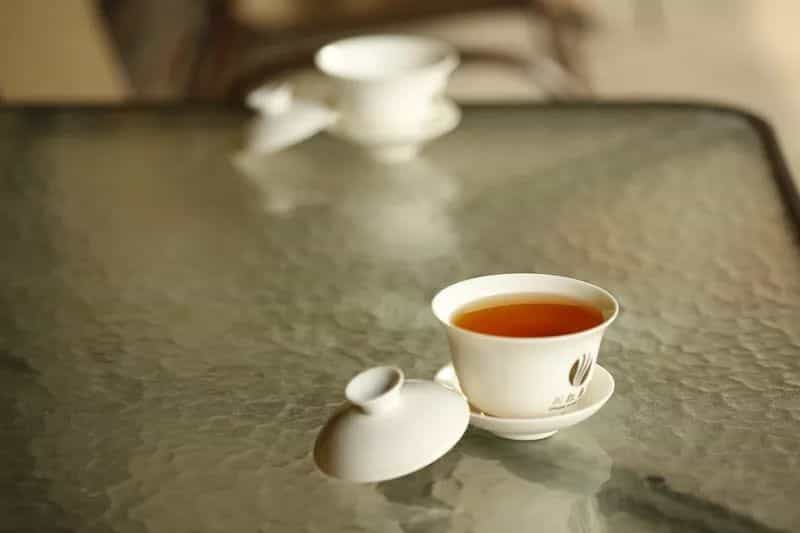心静，是一种智慧，静下来喝杯茶，让自己走的更远