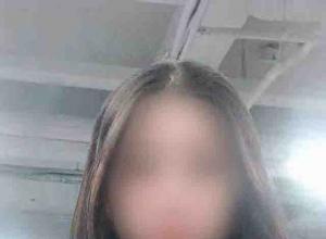 套路！近60岁老汉被美女直呼“老公”，买下5万白酒难脱手