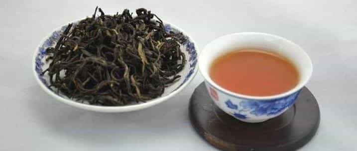 凤凰水仙茶叶外形特点是什么？