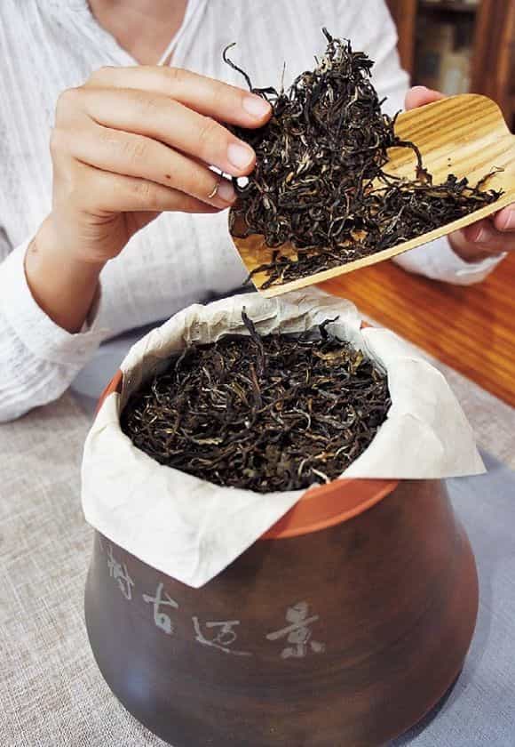 为什么紫砂罐存的普洱茶没有纸箱存的好喝?