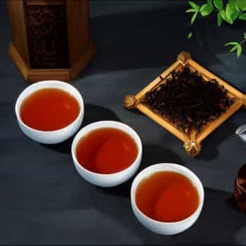 岩茶与红茶：品味茶叶独一无二的精髓