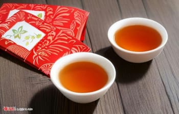 金丝滇红茶：云南高山上的醇香之旅