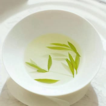午餐后喝绿茶有益健康，你知道吗？