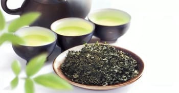 喝绿茶对喉咙发炎有益吗？