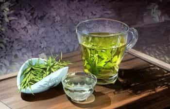 中药和绿茶可否同时饮用？