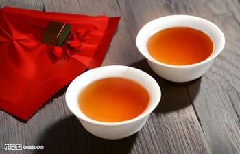 极品红茶锦鲤：茶香与鱼意的完美结合